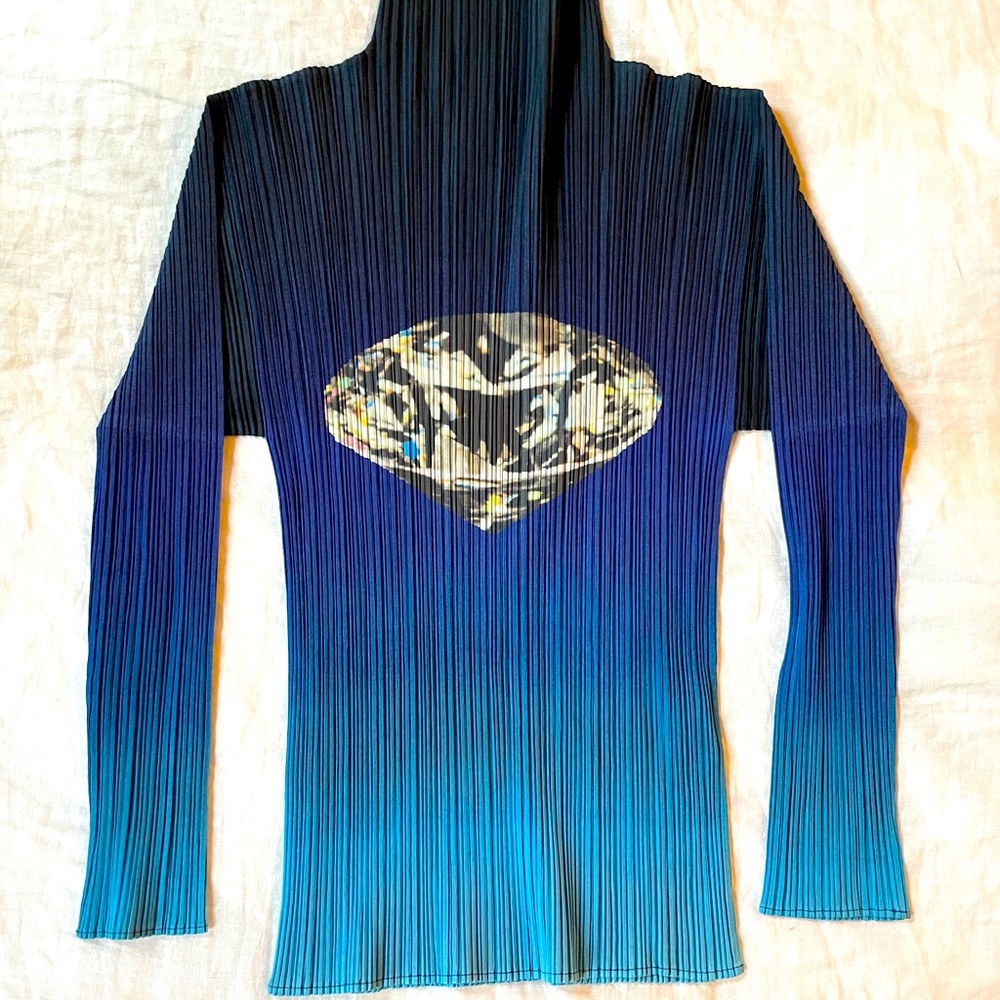 Issey Miyake Blue Ombré Diamond Print Top